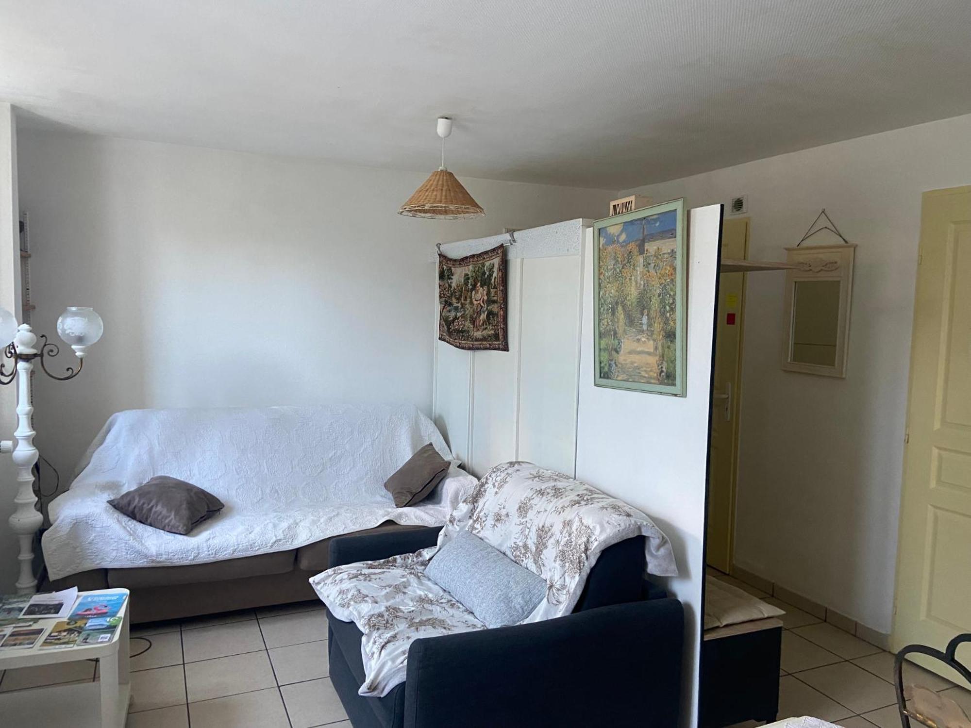 Les Lucioles Apartment *